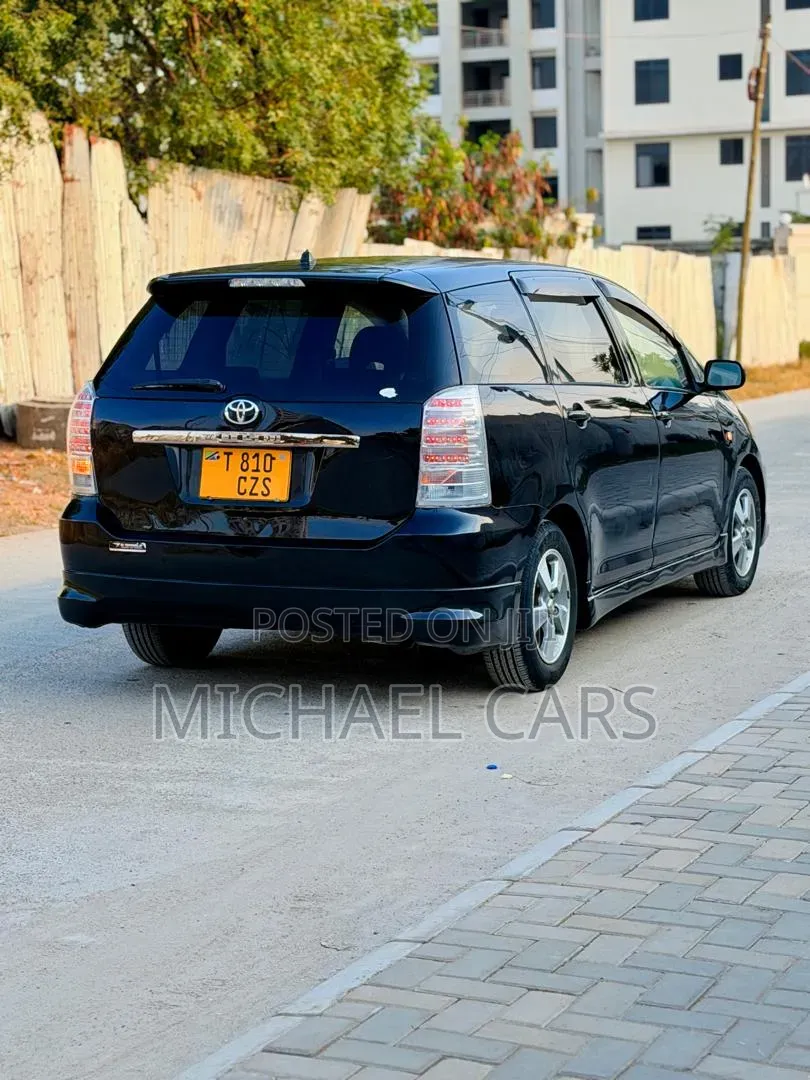 Toyota Wish 2005 Blue