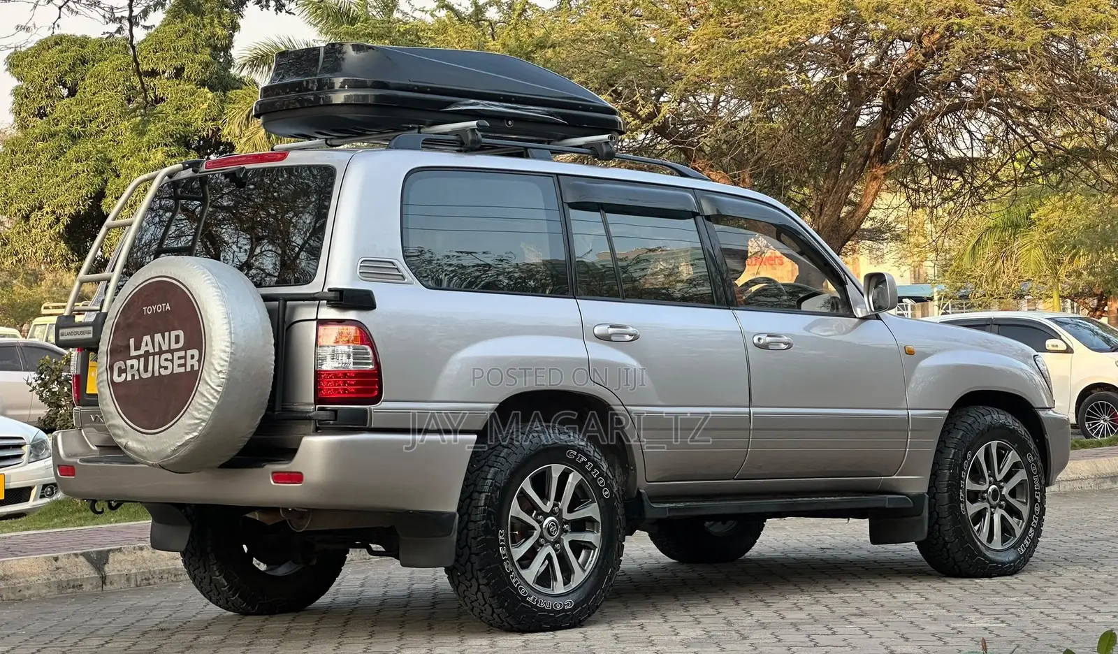 Toyota Land Cruiser 1999 Silver