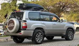 Toyota Land Cruiser 1999 Silver
