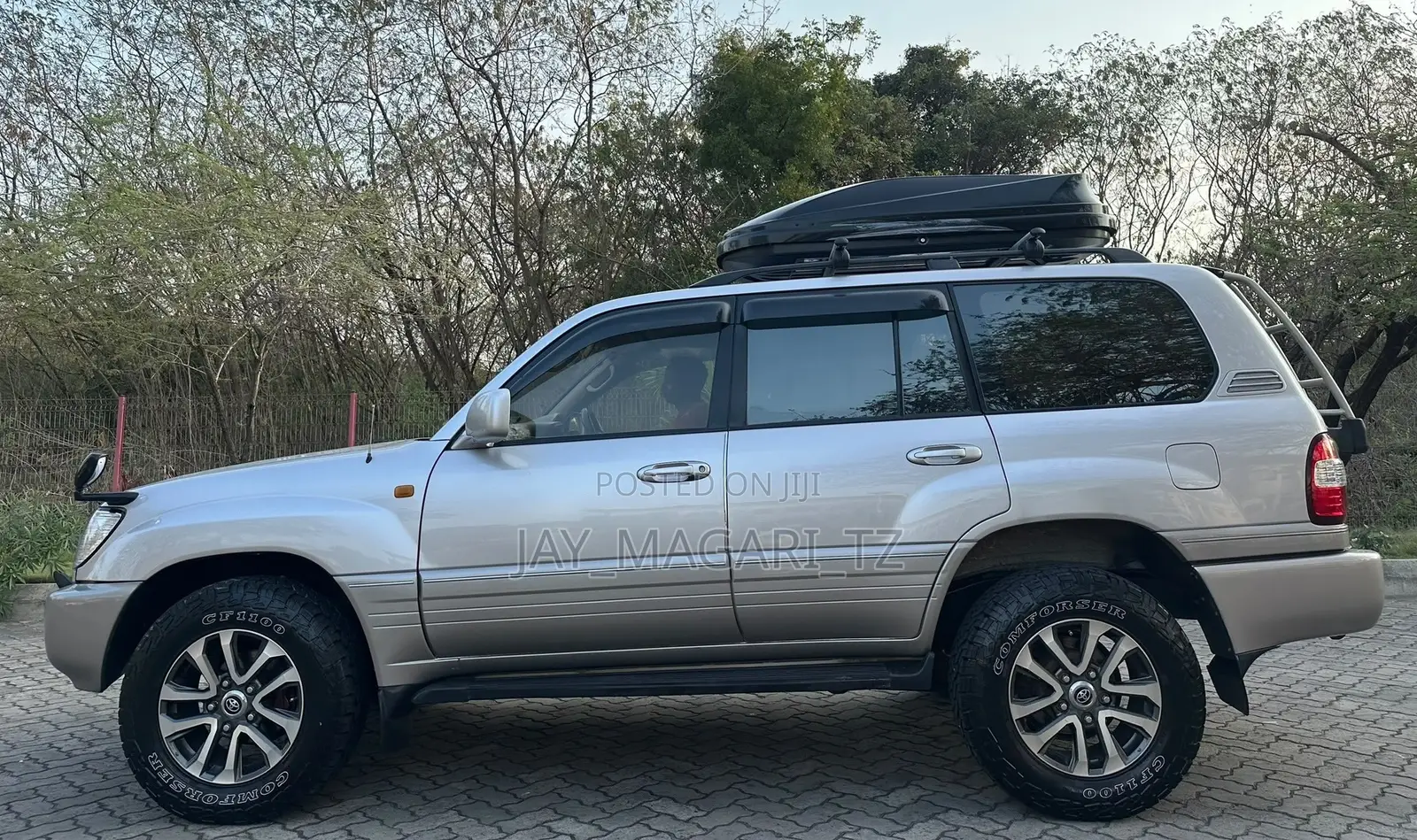 Toyota Land Cruiser 1999 Silver