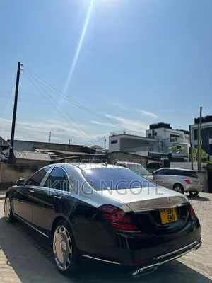 Mercedes-Benz E200 2017 Black