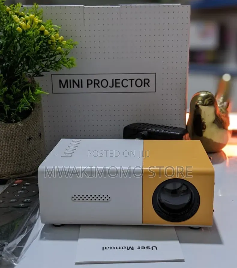 YG-300 Portable LCD Mini Projector