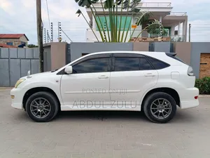 Toyota Harrier 2005 White