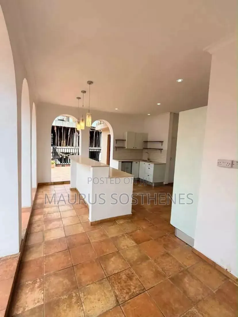 Furnished 4bdrm Villa in Oyster Bay for rent