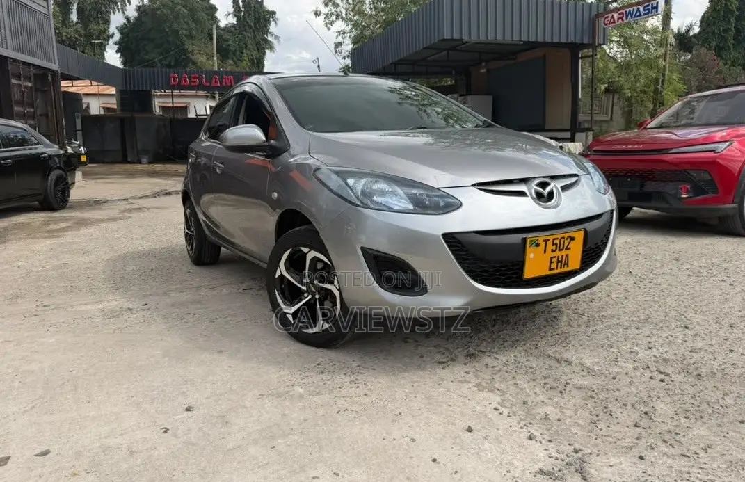 Mazda Demio 2014 Silver