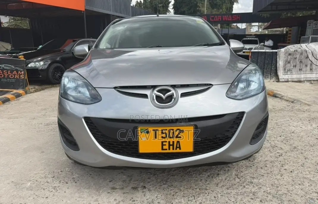 Mazda Demio 2014 Silver