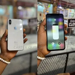 Apple iPhone X 64 GB White