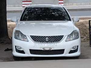 Toyota Crown 2009 White