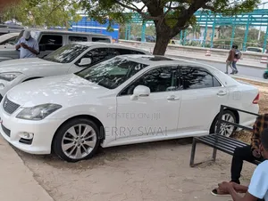 Toyota Crown 2009 White