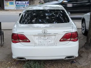 Toyota Crown 2009 White
