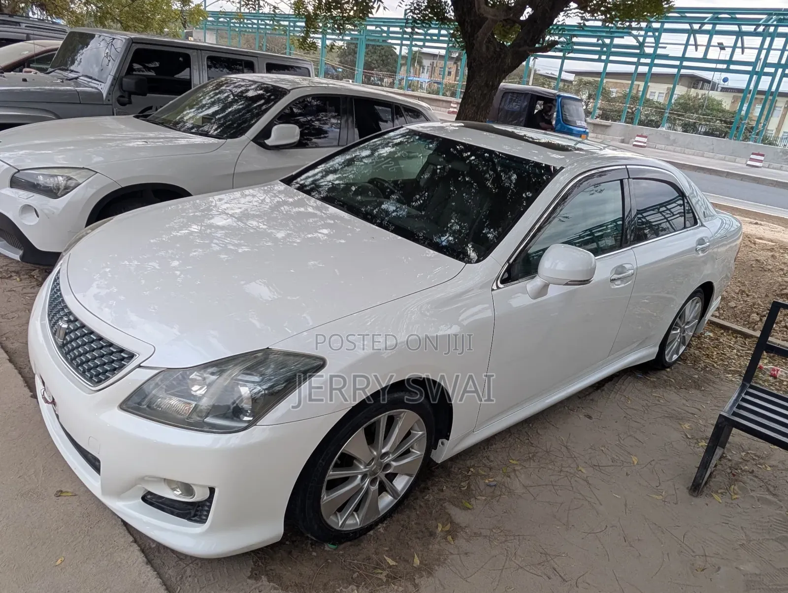 Toyota Crown 2009 White