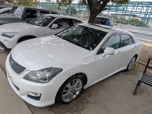 Toyota Crown 2009 White
