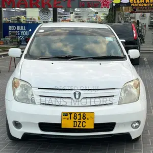 Toyota IST 2004 White