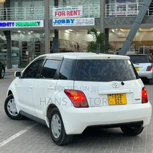 Toyota IST 2004 White