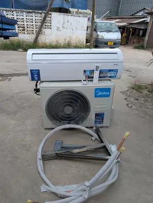 Air Conditioner a/C Brand Midea BTU 18000// Non Inverter