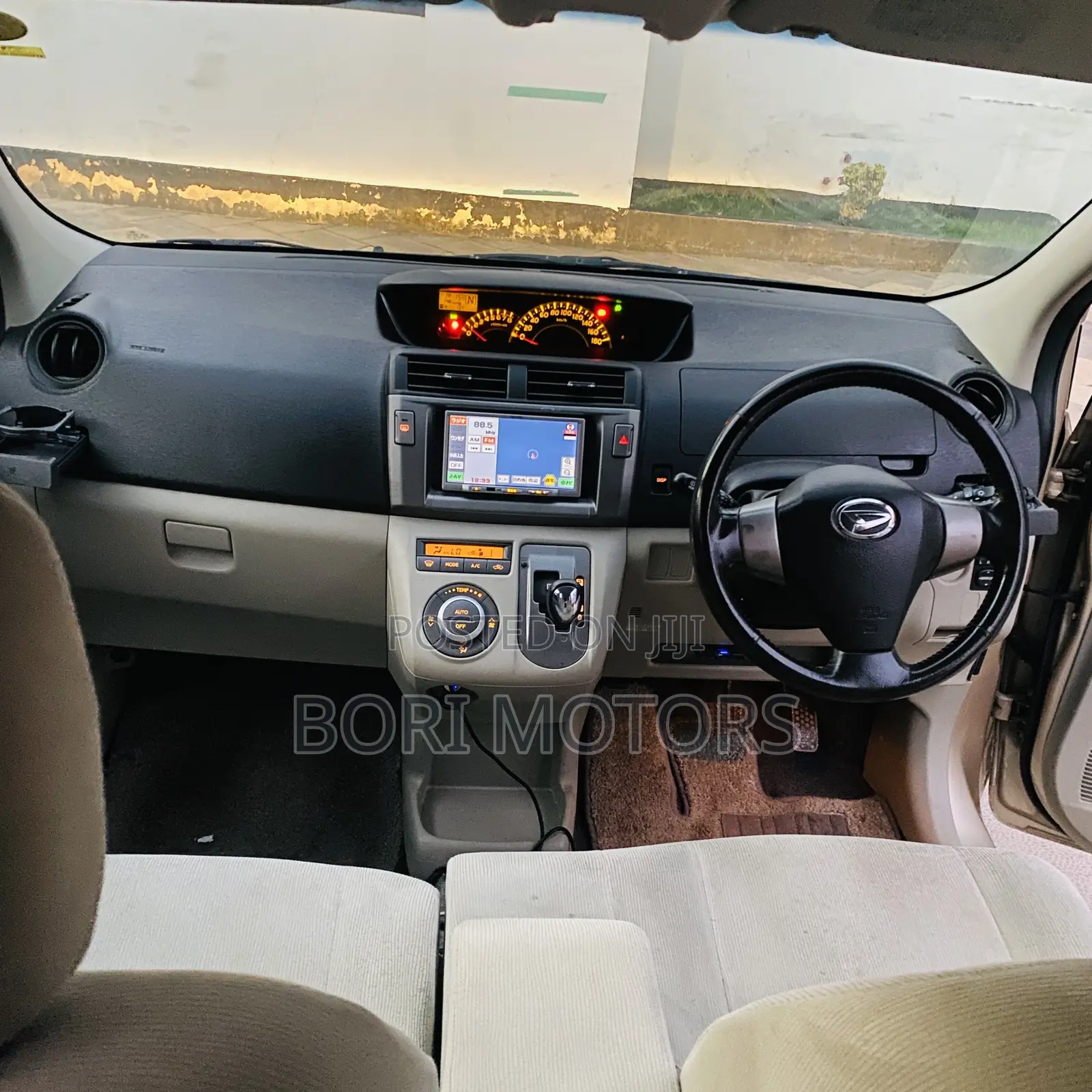 Toyota Passo Sette 2008 Gold