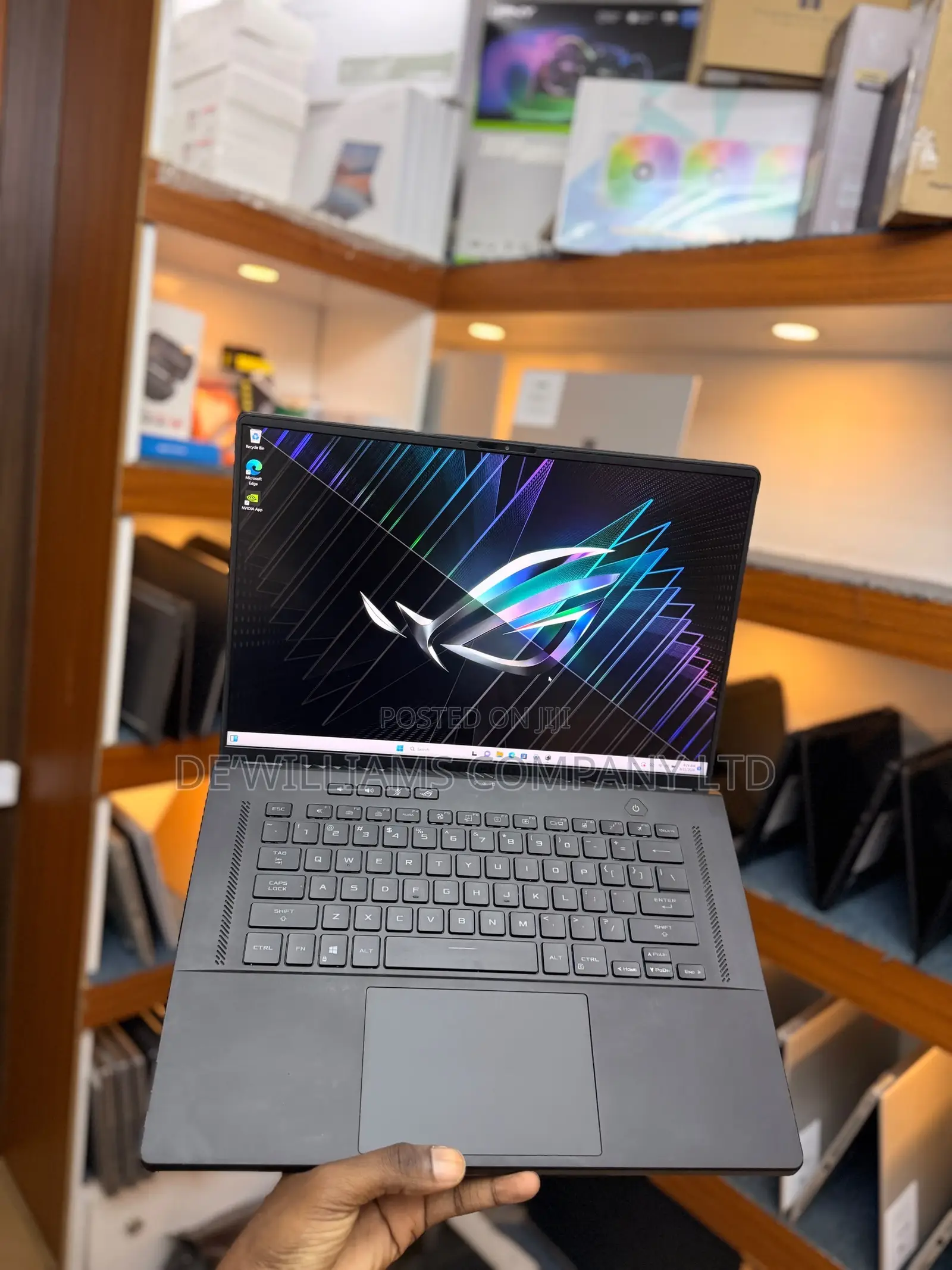 Laptop Asus ROG Zephyrus M16 16GB Intel Core i7 SSD 512GB