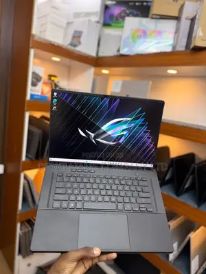 Laptop Asus ROG Zephyrus M16 16GB Intel Core i7 SSD 512GB