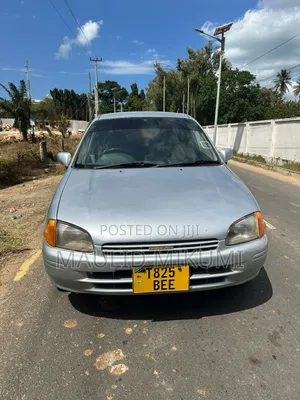 Toyota Starlet 2002 Silver