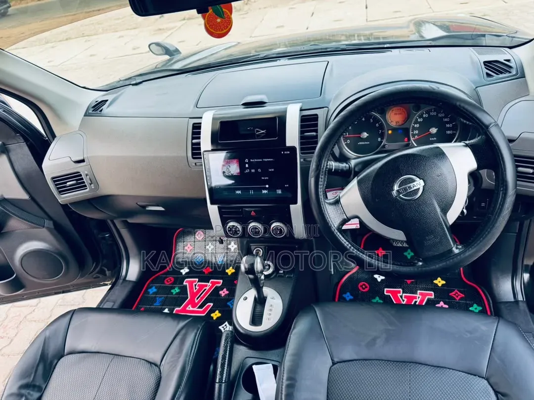 Nissan X-Trail 2010 Black