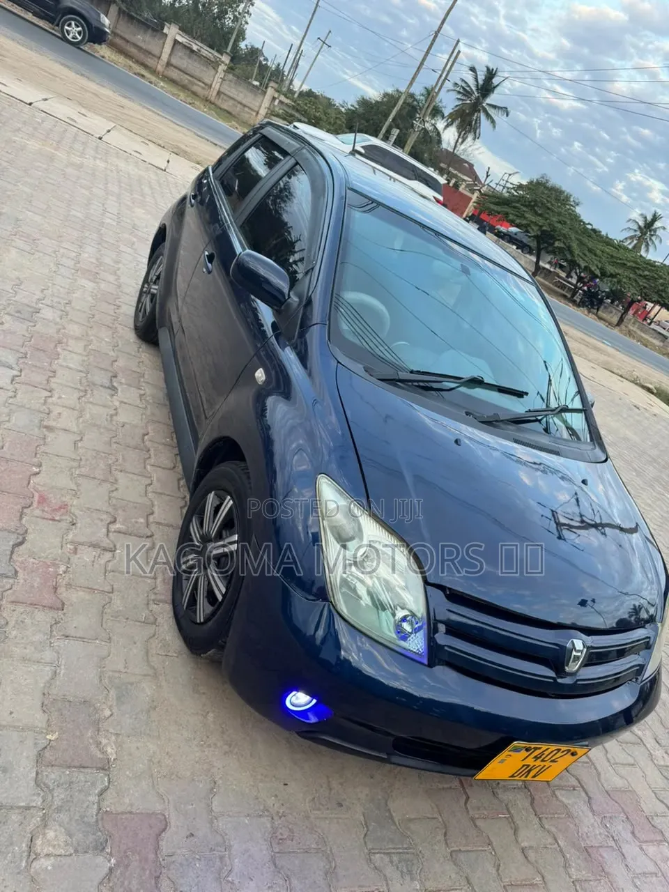 Toyota IST 2004 Blue