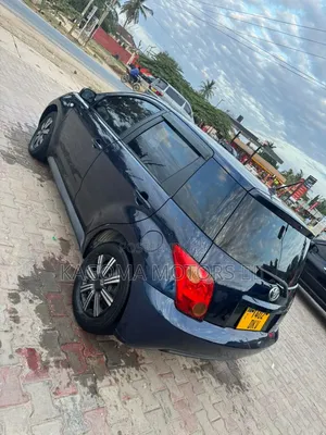 Toyota IST 2004 Blue