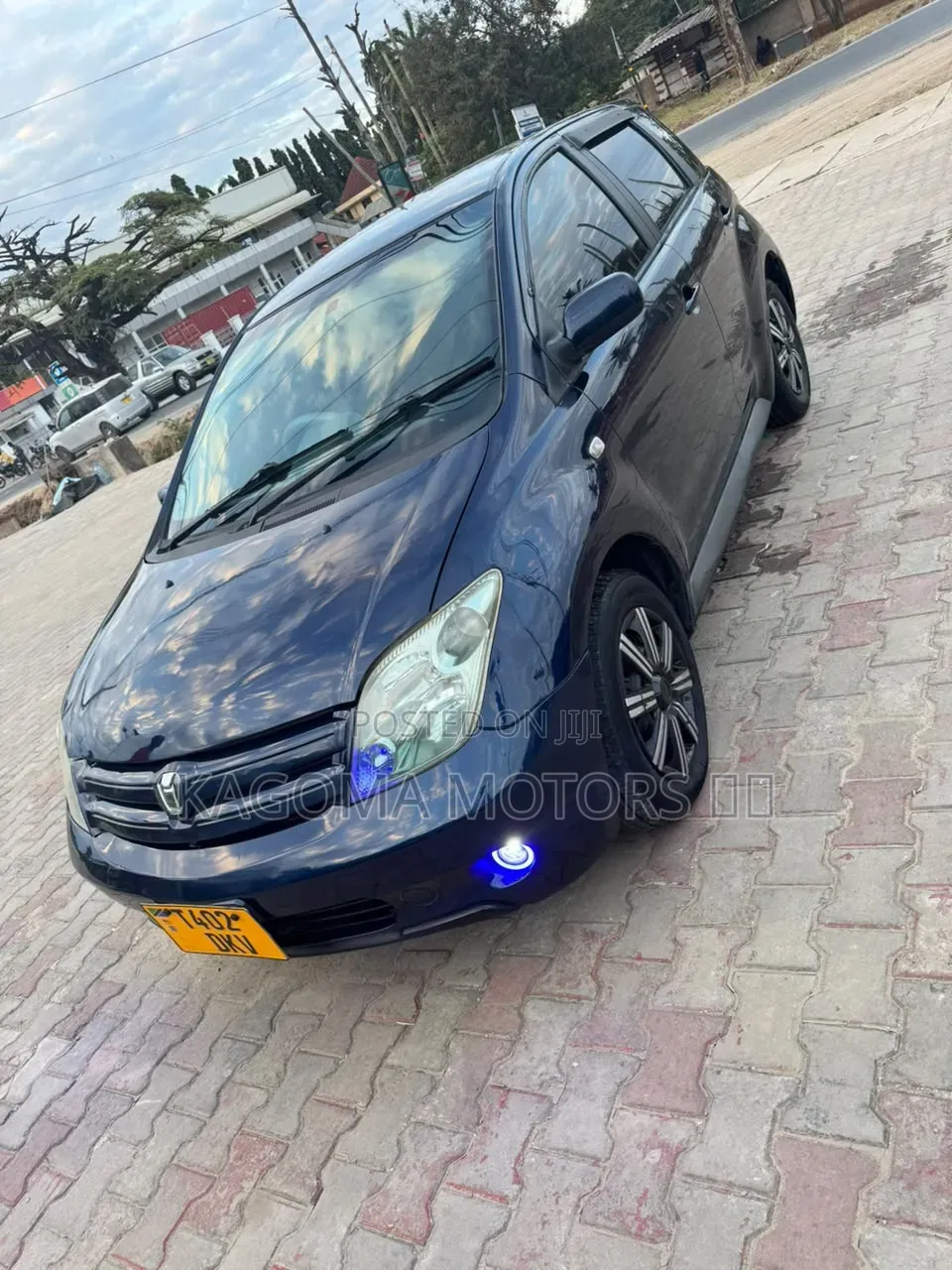 Toyota IST 2004 Blue