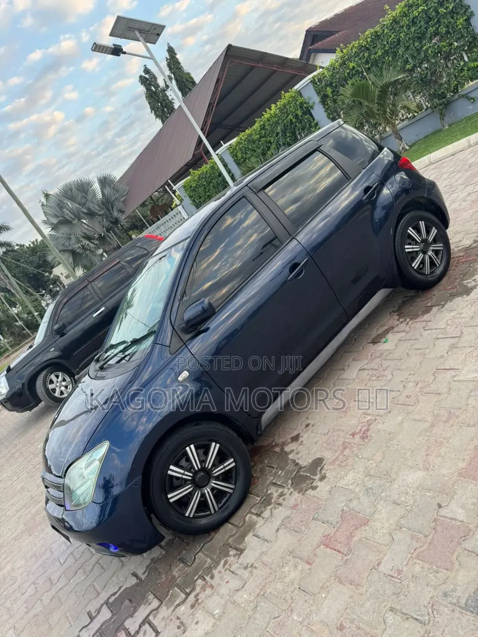 Toyota IST 2004 Blue
