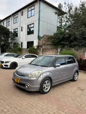 Mazda Verisa 2004 Silver