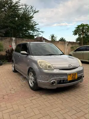 Mazda Verisa 2004 Silver
