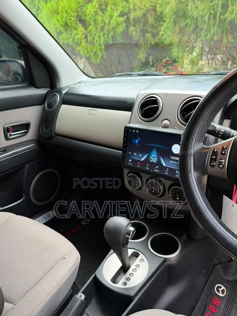 Mazda Verisa 2004 Silver