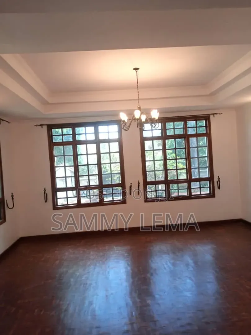 6bdrm Mansion in Sammy Saidy, Njiro for sale