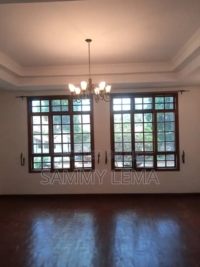 6bdrm Mansion in Sammy Saidy, Njiro for sale