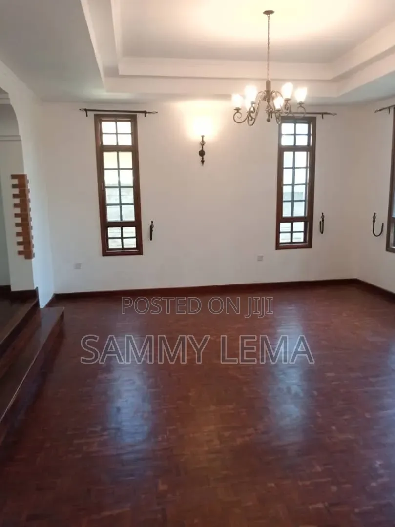 6bdrm Mansion in Sammy Saidy, Njiro for sale