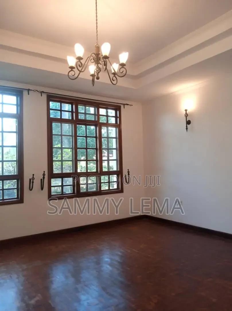 6bdrm Mansion in Sammy Saidy, Njiro for sale