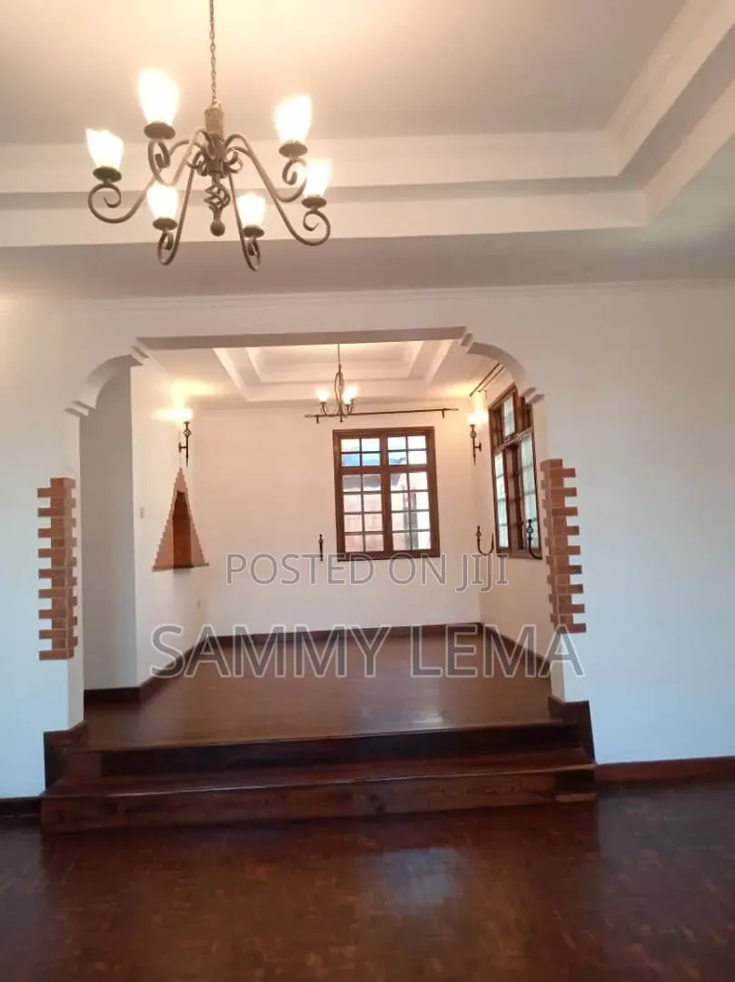 6bdrm Mansion in Sammy Saidy, Njiro for sale