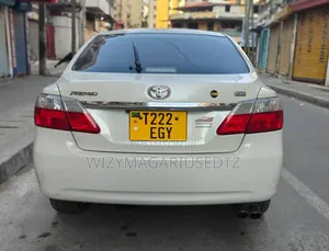 Toyota Premio 2009 Off white
