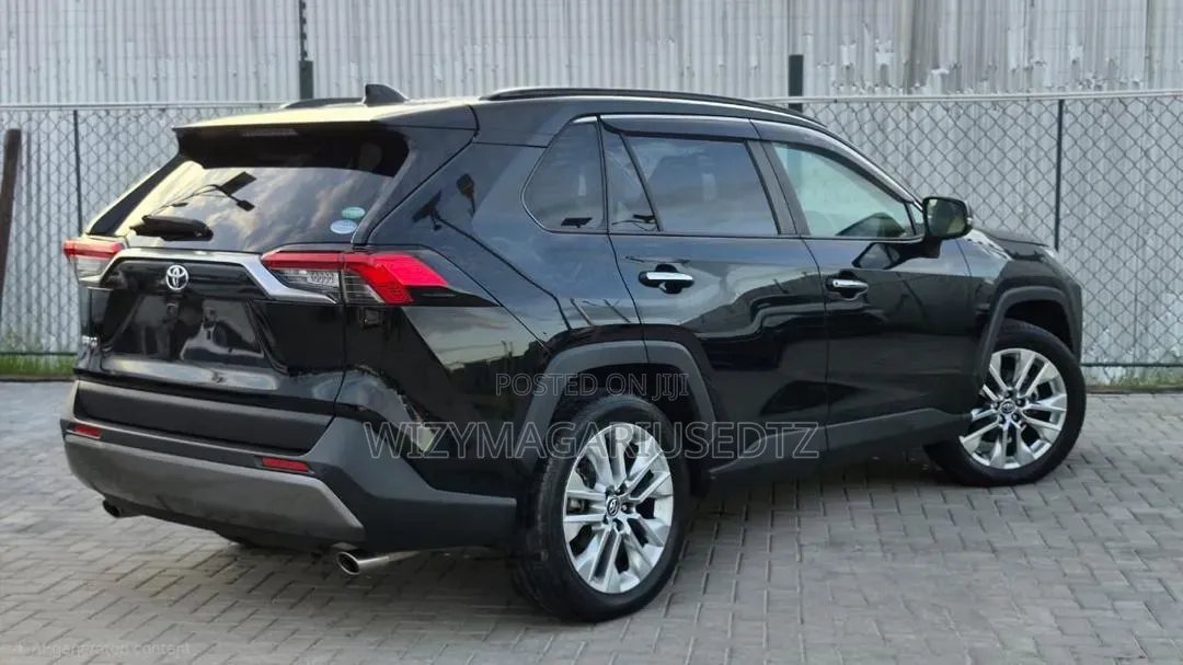 Toyota RAV4 2020 Matt Black