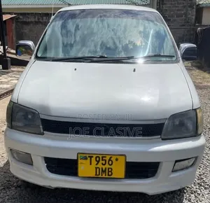 Toyota Noah 2001 Silver