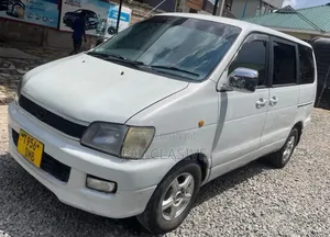 Toyota Noah 2001 Silver