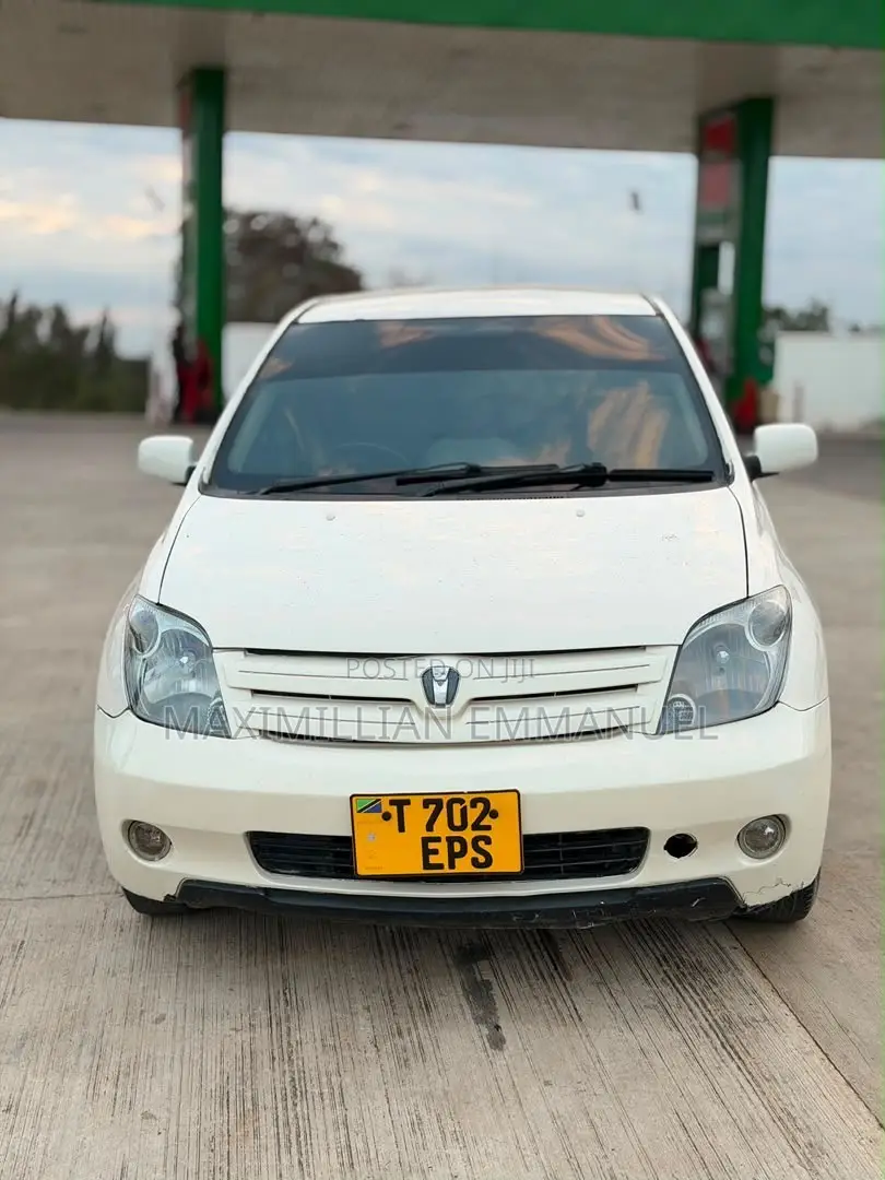 Toyota IST 2005 White