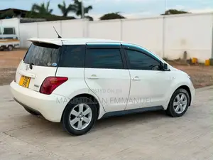 Toyota IST 2005 White