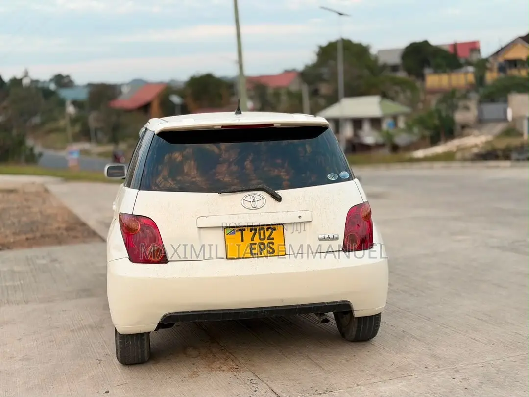 Toyota IST 2005 White