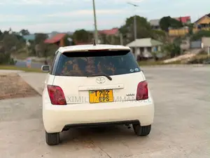 Toyota IST 2005 White