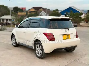 Toyota IST 2005 White