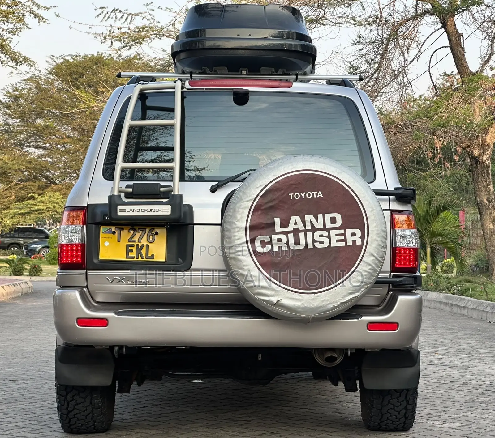 Toyota Land Cruiser 2001 Silver