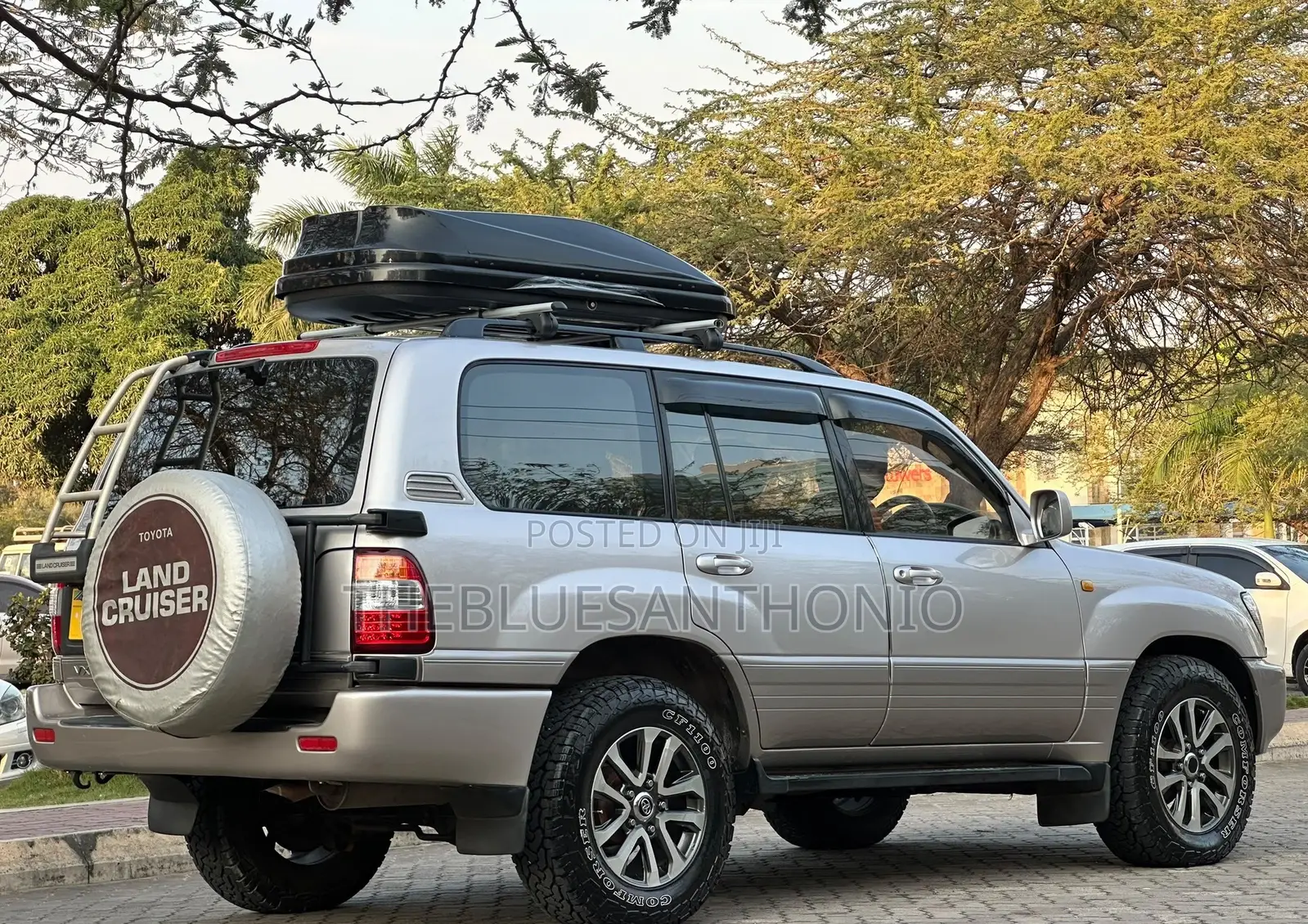 Toyota Land Cruiser 2001 Silver