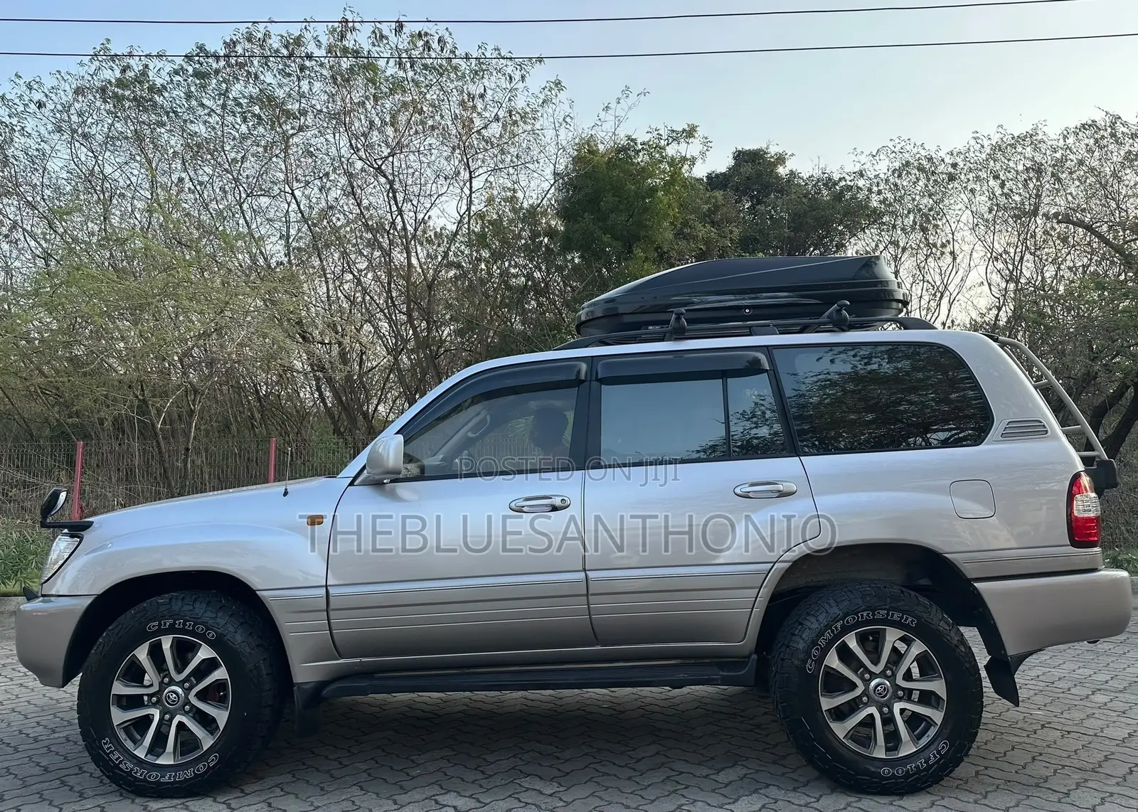 Toyota Land Cruiser 2001 Silver