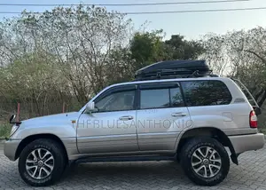 Toyota Land Cruiser 2001 Silver