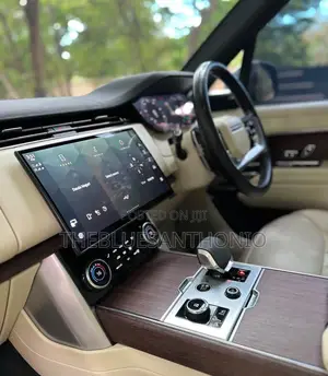 Land Rover Range Rover Vogue 2024 Green